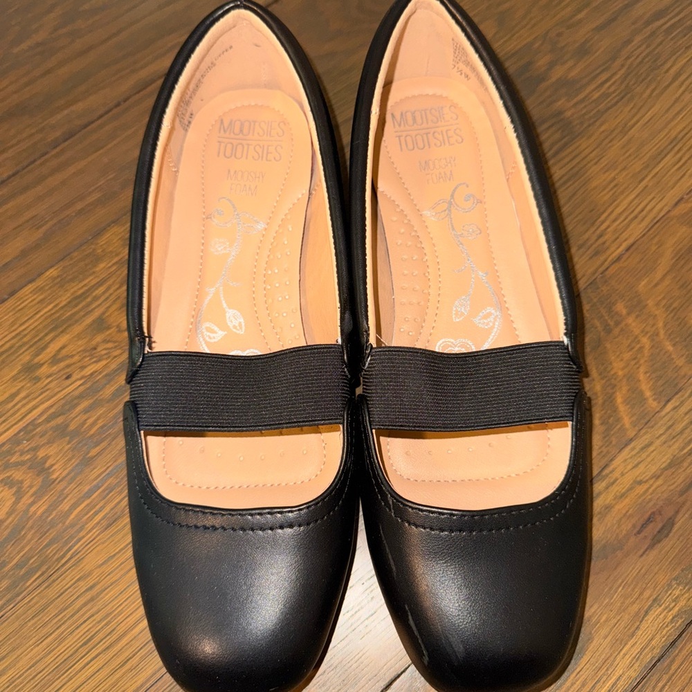 Mootsies Tootsies Women's Black Flats